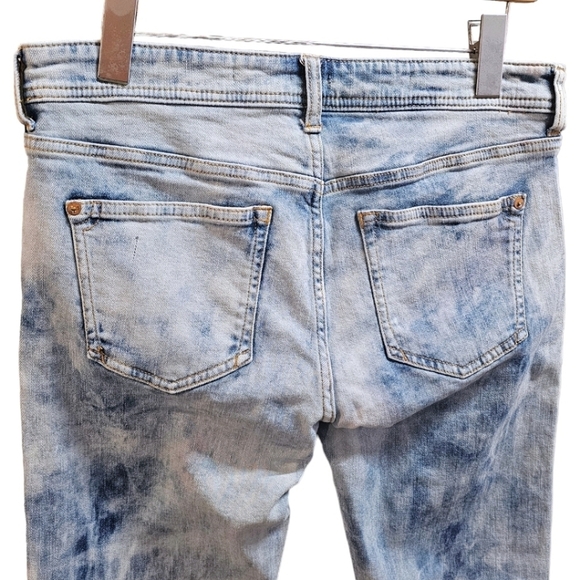 Anthropologie Pilcro Acid Washed Denim Jeans Tapered Leg Size 28 Stretch Casual - Picture 8 of 11
